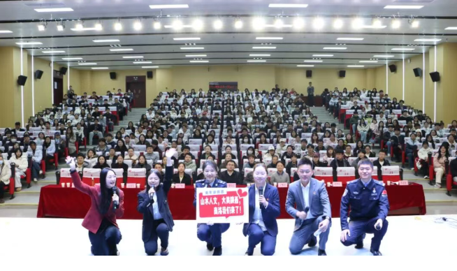 1764213192408672.png 24a9d7c7-d4e9-4f7c-9e45-49a7393feff7.png